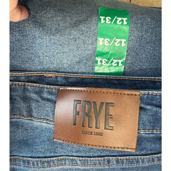 FRYE - NWT - L Sz 12 High Waist Straight-Leg Cropped Jeans in Amari Wash. - Picture 11 of 14
